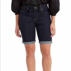 NWT Levi’s Bermuda shorts